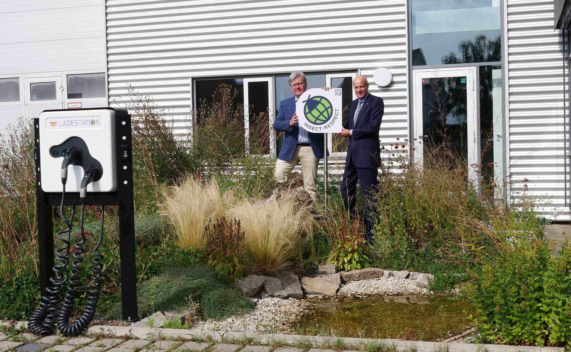 Halfar Blog – Collaboration with Insect Respect for more biodiversity